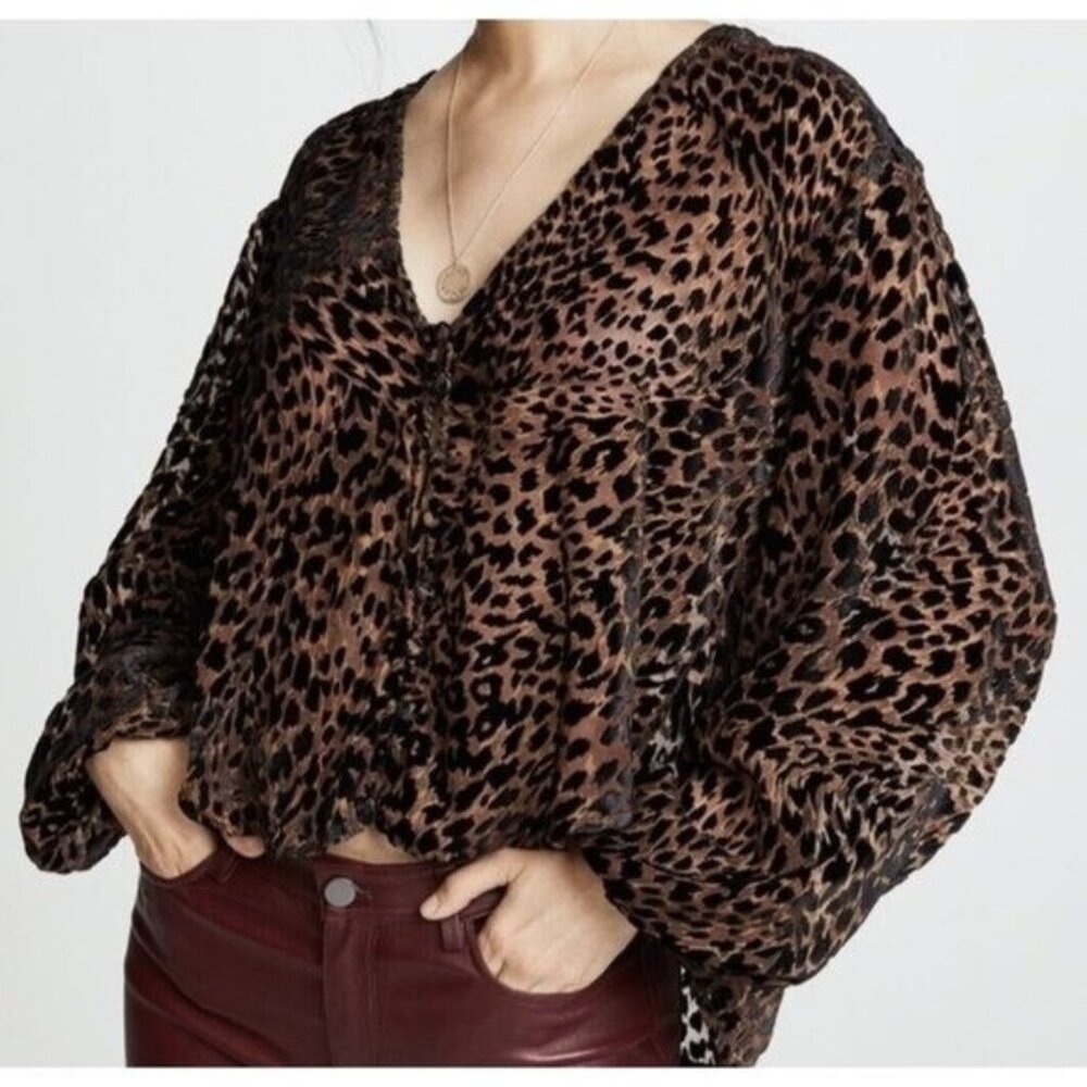 NWT Free People Wild Dreams Velvet Animal Leopard Print Blouse Womens sz XS